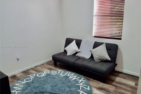 Casa en venta en Homestead, Florida, 3 dormitorios, 156.45 m2 № 2007274 - foto 4