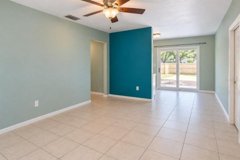 Villa ou maison à vendre à Orlando, Floride: 3 chambres, 76.92 m2 № 2394409 - photo 7