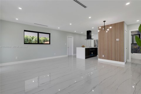 Casa en venta en Fort Lauderdale, Florida, 3 dormitorios, 125.14 m2 № 2264682 - foto 4
