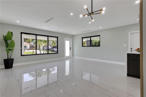 Casa en venta en Fort Lauderdale, Florida, 3 dormitorios, 125.14 m2 № 2264682 - foto 6