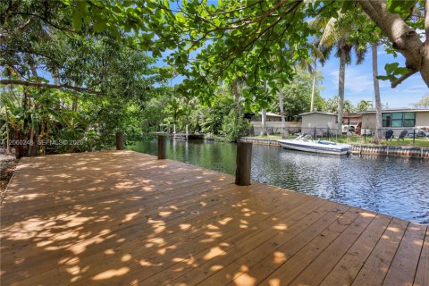 Casa en venta en Fort Lauderdale, Florida, 3 dormitorios, 125.14 m2 № 2264682 - foto 25