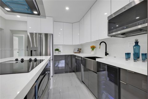 Casa en venta en Fort Lauderdale, Florida, 3 dormitorios, 125.14 m2 № 2264682 - foto 12