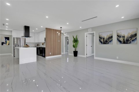 Casa en venta en Fort Lauderdale, Florida, 3 dormitorios, 125.14 m2 № 2264682 - foto 3