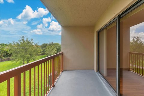 Copropriété à vendre à Miami, Floride: 2 chambres, 89 m2 № 1842625 - photo 16