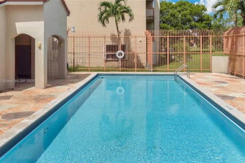 Copropriété à vendre à Miami, Floride: 2 chambres, 89 m2 № 1842625 - photo 21