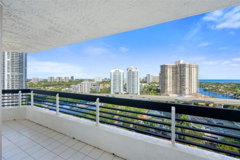 Copropriété à vendre à Aventura, Floride: 2 chambres, 126.44 m2 № 2001225 - photo 19