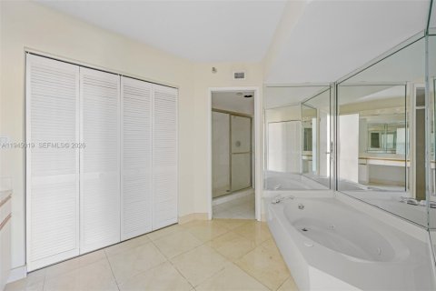 Copropriété à vendre à Aventura, Floride: 2 chambres, 126.44 m2 № 2001225 - photo 14