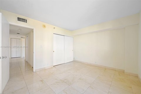 Copropriété à vendre à Aventura, Floride: 2 chambres, 126.44 m2 № 2001225 - photo 17