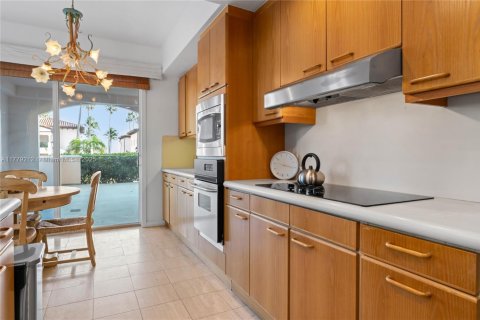 Condominio en alquiler en Miami Beach, Florida, 3 dormitorios, 190.36 m2 № 1868485 - foto 24