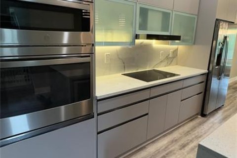 Touwnhouse à vendre à Davenport, Floride: 4 chambres, 219.81 m2 № 2299760 - photo 7