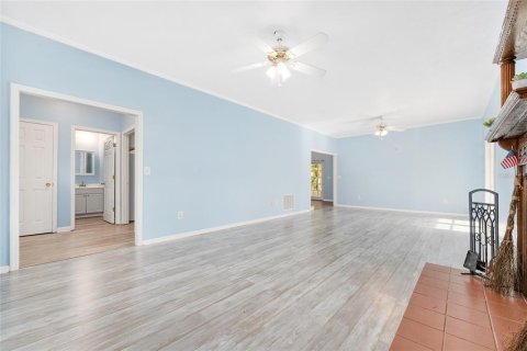 House in Inglis, Florida 3 bedrooms, 186.92 sq.m. № 1883709 - photo 9
