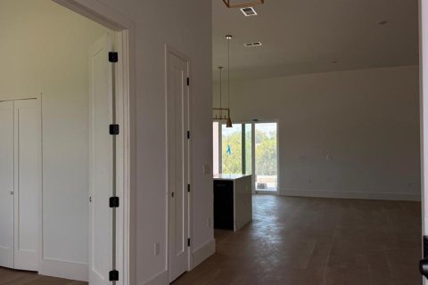 House in Port Charlotte, Florida 4 bedrooms, 182.37 sq.m. № 2220505 - photo 7