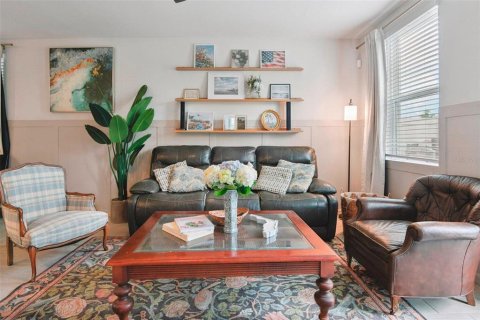 Casa en venta en Plant City, Florida, 4 dormitorios, 207.54 m2 № 2129104 - foto 8