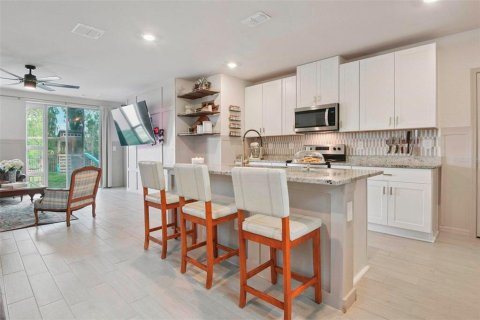 Casa en venta en Plant City, Florida, 4 dormitorios, 207.54 m2 № 2129104 - foto 4