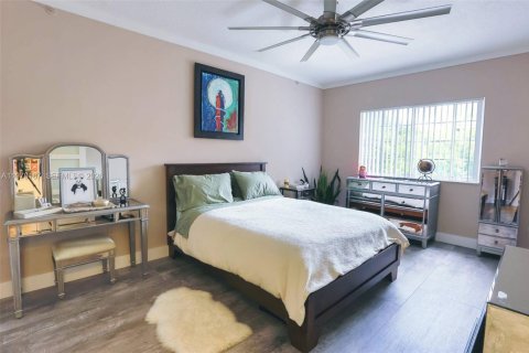 Купить таунхаус в Форт-Лодердейл, Флорида 1 спальня, 81.57м2, № 2066830 - фото 7