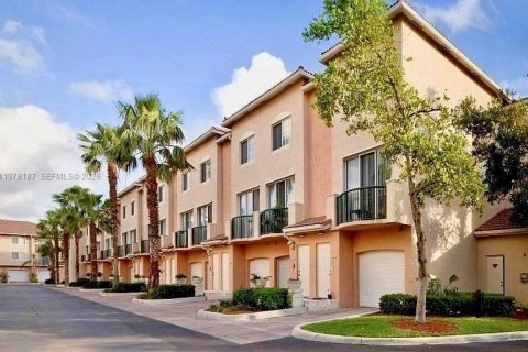 Townhouse in Fort Lauderdale, Florida 1 bedroom, 81.57 sq.m. № 2066830