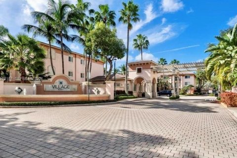 Купить таунхаус в Форт-Лодердейл, Флорида 1 спальня, 81.57м2, № 2066830 - фото 19