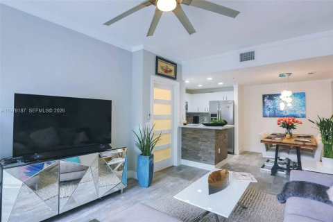 Купить таунхаус в Форт-Лодердейл, Флорида 1 спальня, 81.57м2, № 2066830 - фото 3