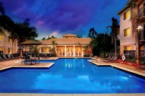 Купить таунхаус в Форт-Лодердейл, Флорида 1 спальня, 81.57м2, № 2066830 - фото 17