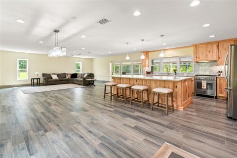 House in Wesley Chapel, Florida 4 bedrooms, 202.06 sq.m. № 1627037 - photo 11