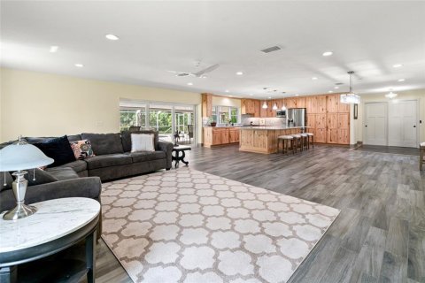 House in Wesley Chapel, Florida 4 bedrooms, 202.06 sq.m. № 1627037 - photo 21
