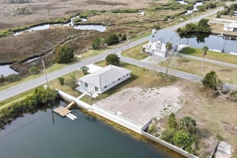 House in Hernando Beach, Florida 2 bedrooms, 127.74 sq.m. № 1553374 - photo 26