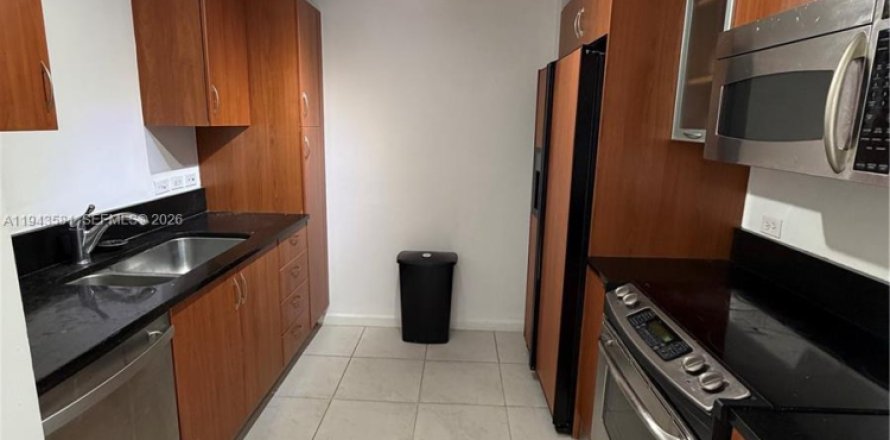 Condo in Aventura, Florida, 2 bedrooms  № 2001002