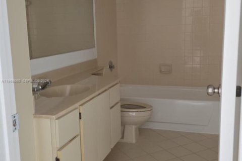 Touwnhouse à louer à West Palm Beach, Floride: 2 chambres, 119.66 m2 № 2017839 - photo 12