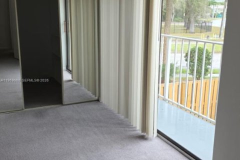 Touwnhouse à louer à West Palm Beach, Floride: 2 chambres, 119.66 m2 № 2017839 - photo 10