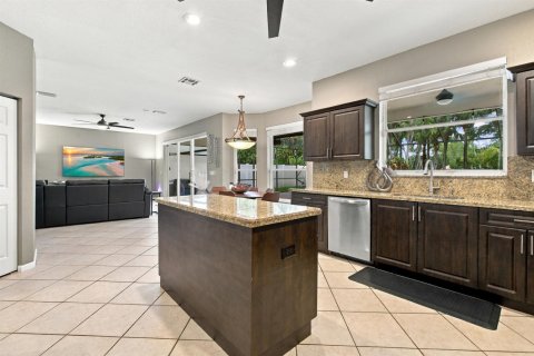 Villa ou maison à vendre à Miramar, Floride: 4 chambres, 319.49 m2 № 2387834 - photo 12