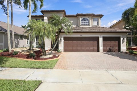 Villa ou maison à vendre à Miramar, Floride: 4 chambres, 319.49 m2 № 2387834 - photo 3