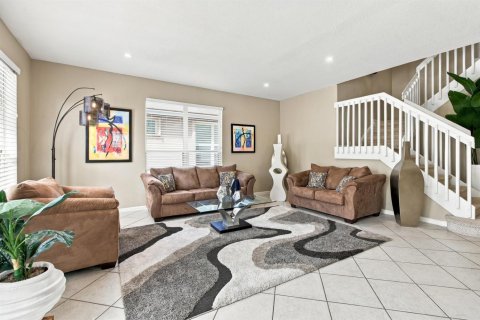 Villa ou maison à vendre à Miramar, Floride: 4 chambres, 319.49 m2 № 2387834 - photo 8