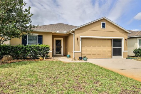 House in Edgewater, Florida 4 bedrooms, 172.61 sq.m. № 2199838