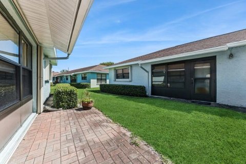 House in Boynton Beach, Florida 2 bedrooms, 130.06 sq.m. № 1061364 - photo 1
