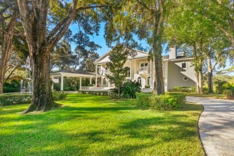 House in Longwood, Florida 5 bedrooms, 752.51 sq.m. № 2217792