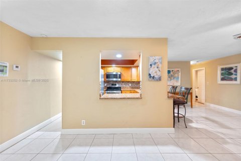 Propiedad comercial en venta en Coral Springs, Florida, 362.6 m2 № 1865162 - foto 6