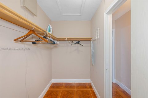 Propiedad comercial en venta en Coral Springs, Florida, 362.6 m2 № 1865162 - foto 16