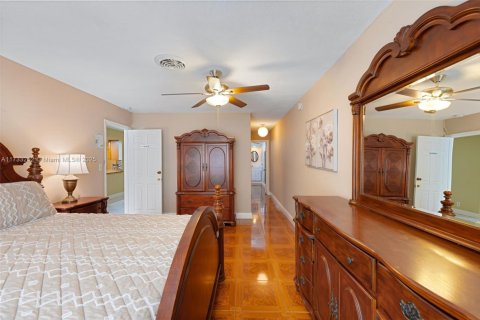 Propiedad comercial en venta en Coral Springs, Florida, 362.6 m2 № 1865162 - foto 13