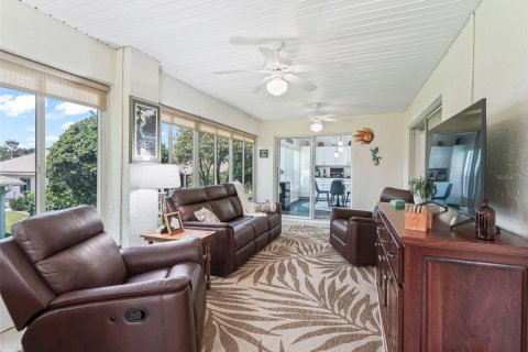 House in Summerfield, Florida 3 bedrooms, 161.09 sq.m. № 1893767 - photo 26