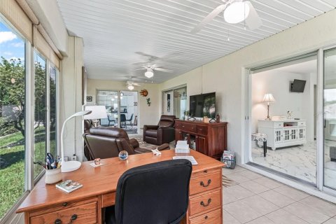 House in Summerfield, Florida 3 bedrooms, 161.09 sq.m. № 1893767 - photo 28
