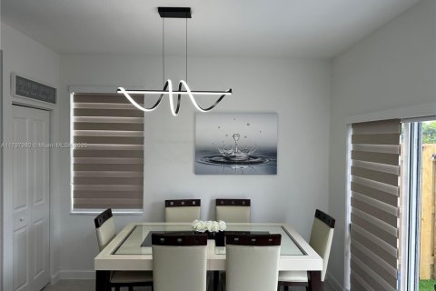 Touwnhouse à vendre à Homestead, Floride: 3 chambres № 1961289 - photo 4
