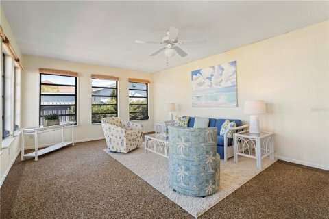 House in Punta Gorda, Florida 3 bedrooms, 152.73 sq.m. № 1732369 - photo 29