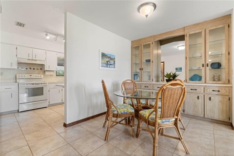 House in Punta Gorda, Florida 3 bedrooms, 152.73 sq.m. № 1732369 - photo 23