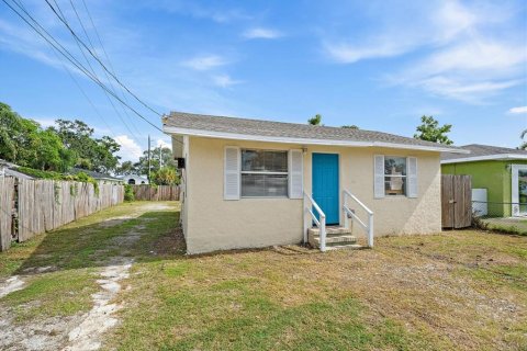 House in Palmetto, Florida 3 bedrooms, 73.21 sq.m. № 2329867 - photo 2