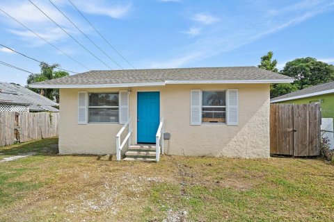 House in Palmetto, Florida 3 bedrooms, 73.21 sq.m. № 2329867