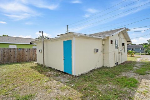 House in Palmetto, Florida 3 bedrooms, 73.21 sq.m. № 2329867 - photo 23