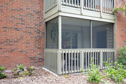 Condo in Saint Petersburg, Florida, 2 bedrooms  № 1838220 - photo 16