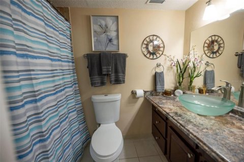 Condo in Saint Petersburg, Florida, 2 bedrooms  № 1838220 - photo 12