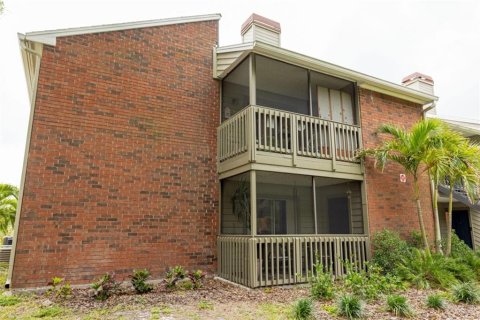 Condo in Saint Petersburg, Florida, 2 bedrooms  № 1838220 - photo 2