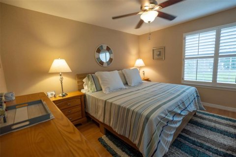 Condo in Saint Petersburg, Florida, 2 bedrooms  № 1838220 - photo 9